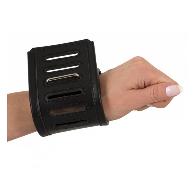 Мужские наручники кожаные ZADO Fetish Leather Wrist Restraints черные, S-L