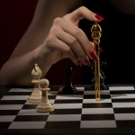 Мини-вибратор Bishop из коллекции UPKO " Шахматы" золотой