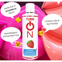 Їстівний лобрикант Wet Turn On Yummy Strawberry Flavored Lube 118 мл