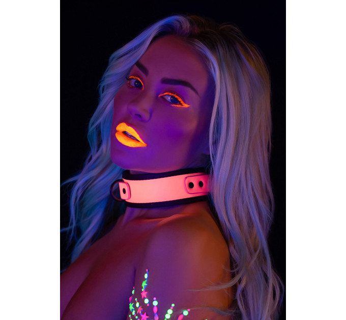 Ошейник с поводком светящийся в темноте Taboom Collar and Chain Leash, розовый
