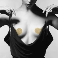 Набор из 2-х пар пестисов в форме сердца NS Novelties Pretty Pasties Glitter Hearts, черный/золотой