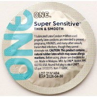 Набір гладких ультратонких латексних презервативів ONE Super Sensitive (ціна за упаковку, 100 шт.)