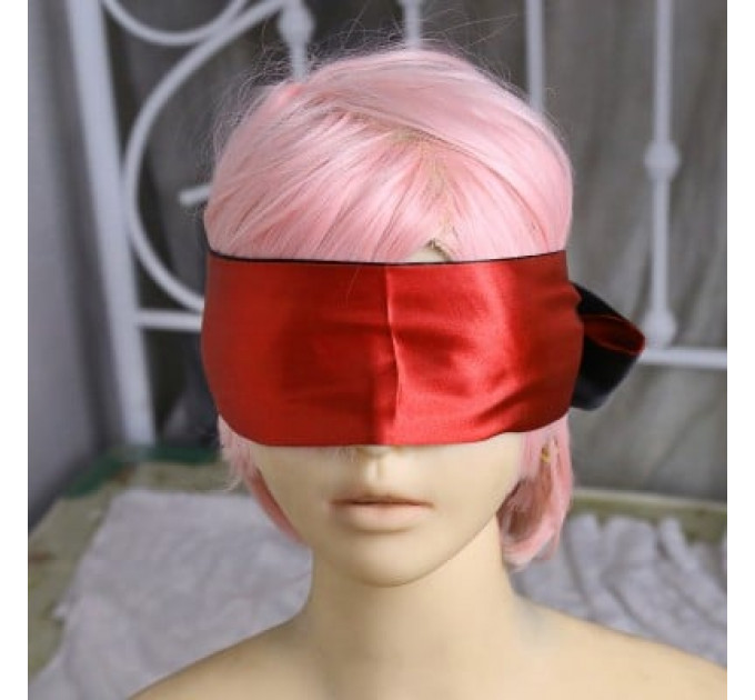 Повязка на глаза сатиновая DS Fetish, 150 см х 7.5 см, красно-черная