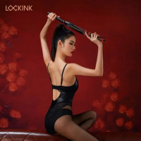 Флоггер с узелками на хвостах и текстурированной ручкой Lockink, кожаный, черно-красный, 58 см