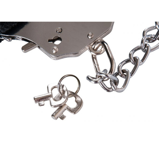 Наручники Bigger Furry Handcuffs, 6 - 12 см, черные
