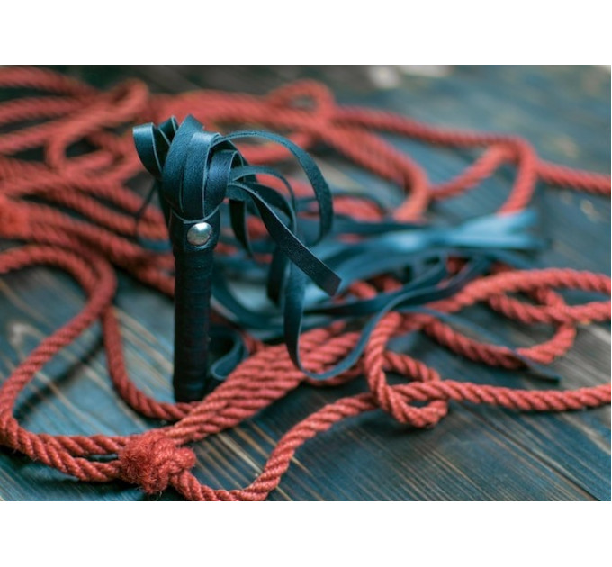 Веревка для бондажа и шибари Chisa Behave! Bing Love Rope, красная
