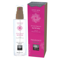 Спрей для тіла та ліжка з феромонами та афродизіаками SHIATSU Fragrance Вишня та білий лотос, 100 мл Спрей для тіла та ліжка з феромонами та афродизіаками SHIATSU Fragrance Вишня та білий лотос, 100 мл