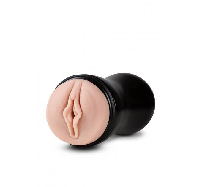 Мастурбатор вагина Blush M FOR MEN SOFT AND WET STROKER VANILLA