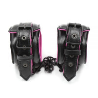Наручники м'які Luxury Fetish Black&Pink Hands