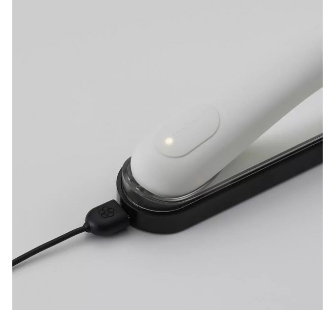 Вибратор нереалистичный с технологией Haptic WAVE™ iroha mai Tenga белый, 17.4 х 3.3 с