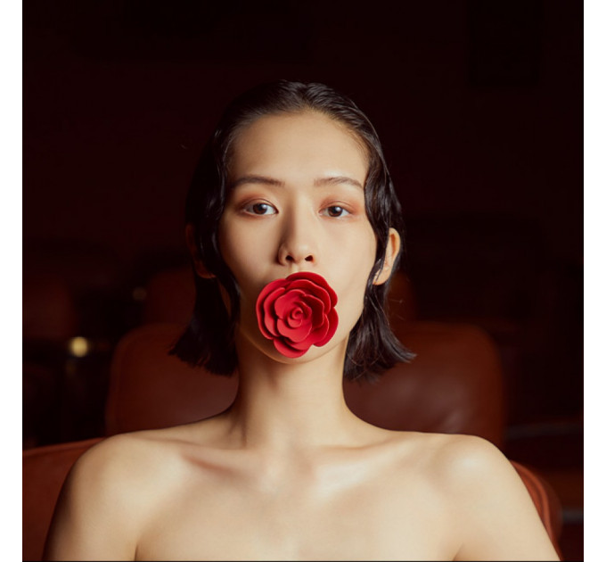 Кляп роза из силикона и итальянской кожи Rose Ball Gag UPKO
