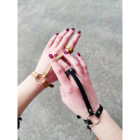 Пара браслетов на запястье и палец Bijoux Indiscrets MAZE Hand Bracelet Harness Brown, экокожа