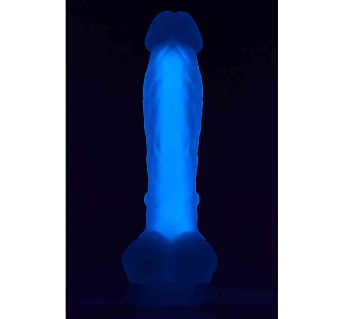 Светящийся фаллоимитатор Dream Toys RADIANT SOFT SILICONE GLOW IN THE DARK DILDO MEDIUM PURPLE