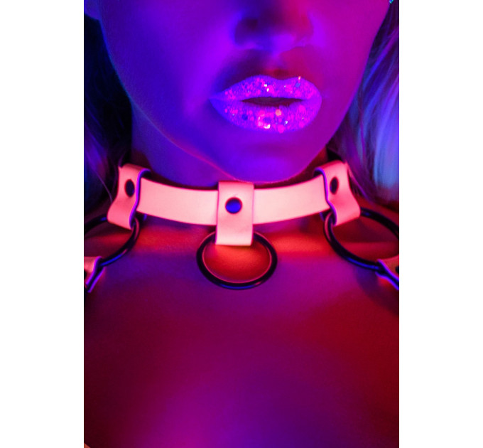 Портупея в виде бюстье с открытыми чашками Taboom Glow In The Dark с функцией свечения в темноте